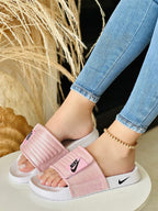 SANDALIAS NIKE PARA DAMAS CHAROLADAS